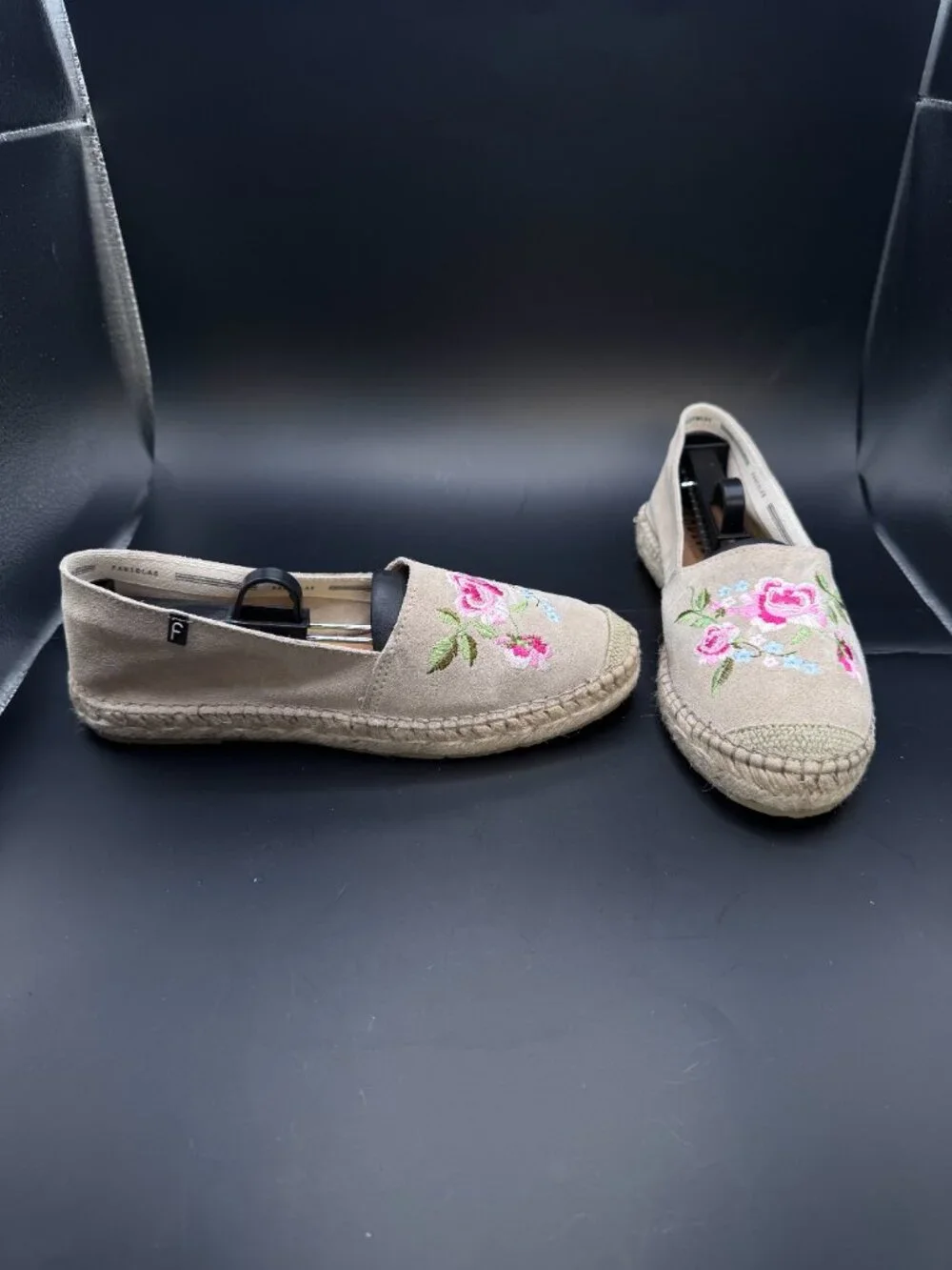 New Sz 9 40 FABIOLAS Espadrilles Suede Embroidered Flats Beige Tan Anthropologie